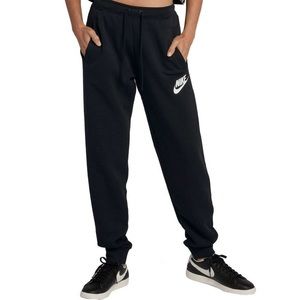 Nike sweatpants size small